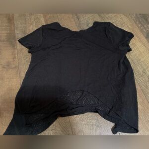 Swoop hem athletic top! Lulu! Size Medium